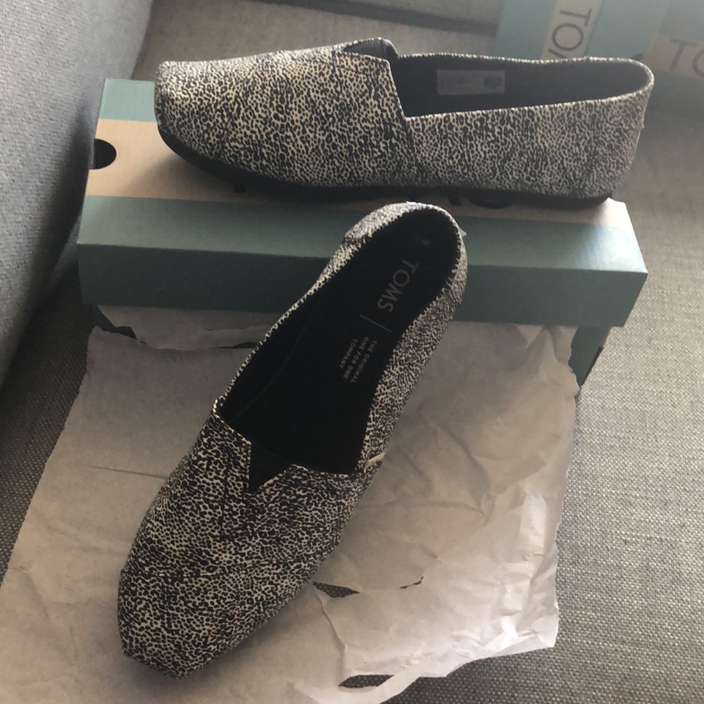 TOMS Alpargata Leopard Print size 7 - Picture 3 of 3